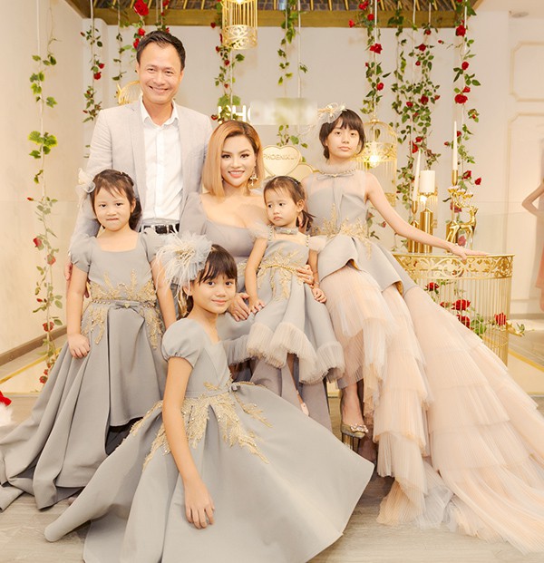 Vũ Thu Phương - nhân vật đang đối đầu cực gắt với Ngọc Trinh: Tài năng, sự nghiệp và cuộc sống viên mãn ăn đứt Nữ hoàng nội y-7