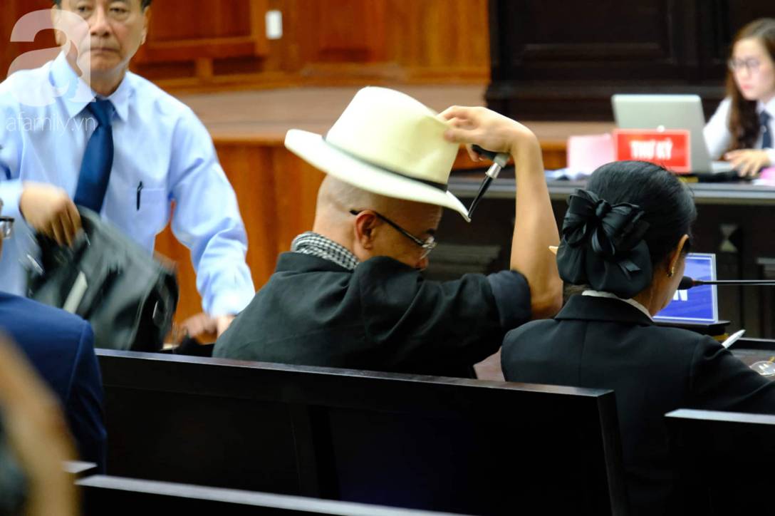 NÓNG: Bà Thảo vắng mặt trong phiên tòa ly hôn nghìn tỷ, ông Vũ cho biết không muốn nhắc đến chuyện gia đình-1