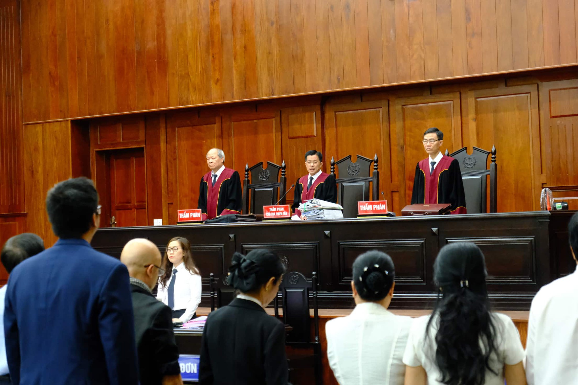 NÓNG: Bà Thảo vắng mặt trong phiên tòa ly hôn nghìn tỷ, ông Vũ cho biết không muốn nhắc đến chuyện gia đình-8