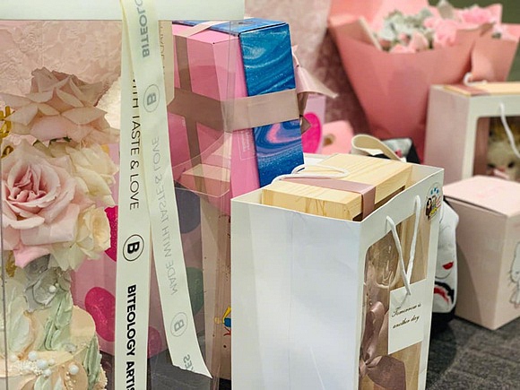 Vắng Lý Thần, sinh nhật tuổi 38 của Phạm Băng Băng vẫn ngập tràn đồ hiệu-11