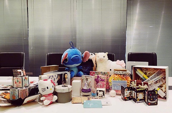 Vắng Lý Thần, sinh nhật tuổi 38 của Phạm Băng Băng vẫn ngập tràn đồ hiệu-4