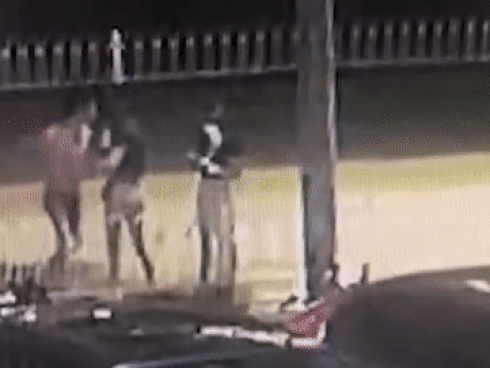 Đòi làm chuyện ấy mà không được, bác sĩ lao vào đánh bạn gái cũ thừa sống thiếu chết, hé lộ quá khứ của một kẻ bệnh hoạn-3