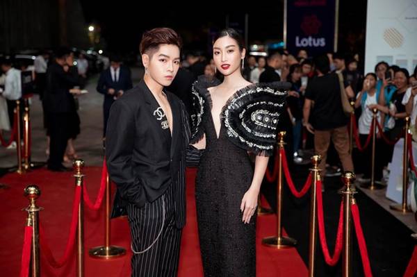 Tiểu Vy đăng ảnh gợi cảm, Mai Phương Thuý trầm trồ: Hoa hậu đẹp nhất đây rồi!-13