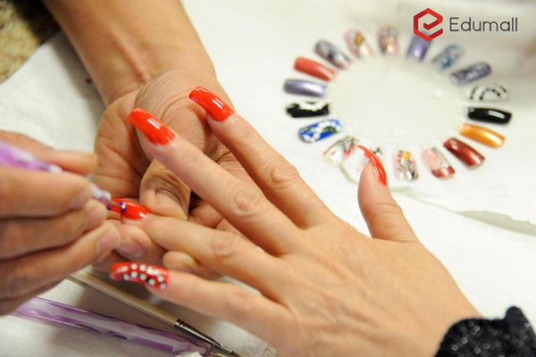 Chủ động, tiết kiệm khi học làm móng online-2