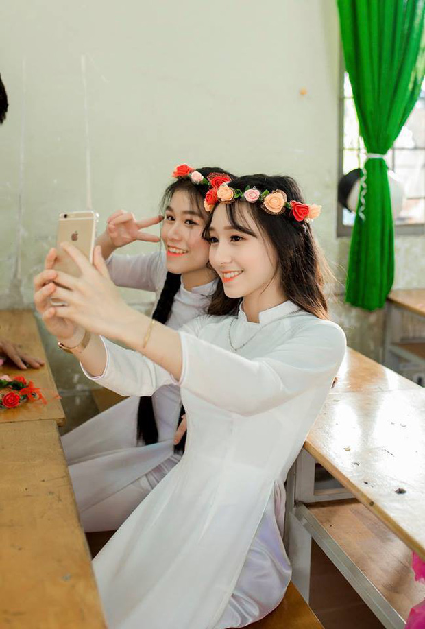 Nụ cười tỏa nắng của cô nữ sinh bị liệt 2 chân: Nhiều lúc em cảm thấy mình vẫn bình thường như mọi người-2