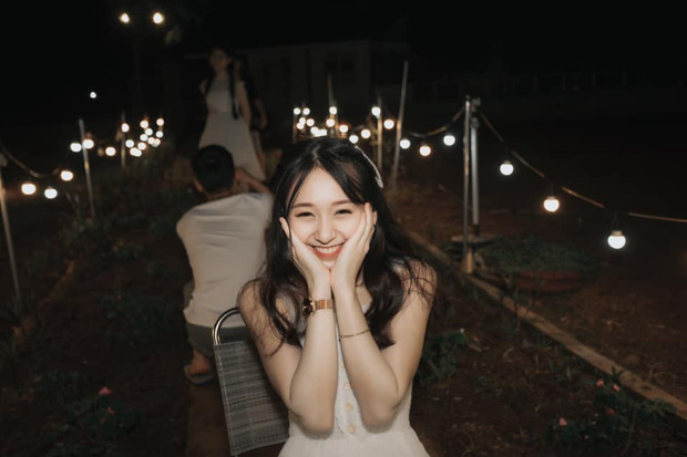 Nụ cười tỏa nắng của cô nữ sinh bị liệt 2 chân: Nhiều lúc em cảm thấy mình vẫn bình thường như mọi người-3