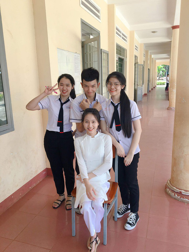 Nụ cười tỏa nắng của cô nữ sinh bị liệt 2 chân: Nhiều lúc em cảm thấy mình vẫn bình thường như mọi người-6