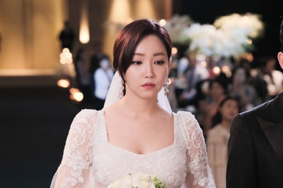 Bất ngờ khi nhìn mặt cô dâu trong đám cưới đồng nghiệp, tôi chỉ nói một câu cũng đủ khiến cô ta hoảng sợ-2