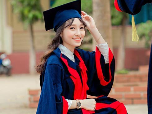 Chụp vội vài tấm lúc ra chơi, nữ sinh Học viện Hàng không gây xôn xao bởi vẻ ngoài cực kỳ trong trẻo, xem đến tấm ảnh học Quân sự càng xuất sắc hơn-25