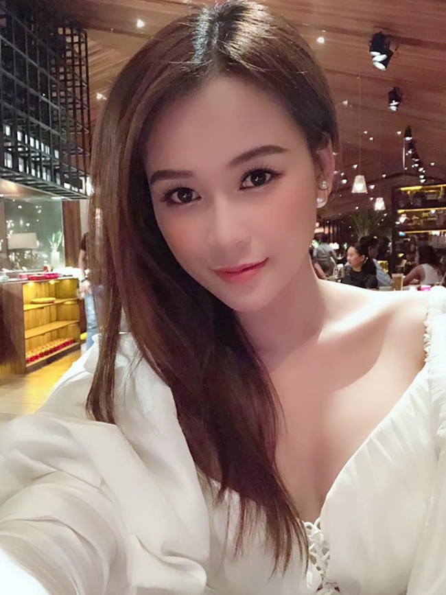 3 người đẹp bị đồn yêu Ngô Kiến Huy, ai nóng bỏng nhất?-15