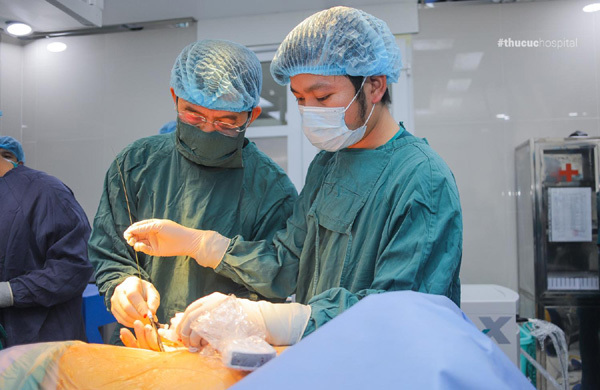 Cứu quả thận mắc sỏi san hô 7cm không cần mổ mở-2