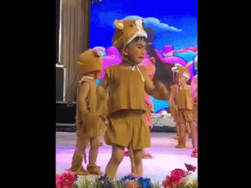 Học sinh Sài Gòn chào khóa mới bằng bài nhảy không kém dân chuyên-1