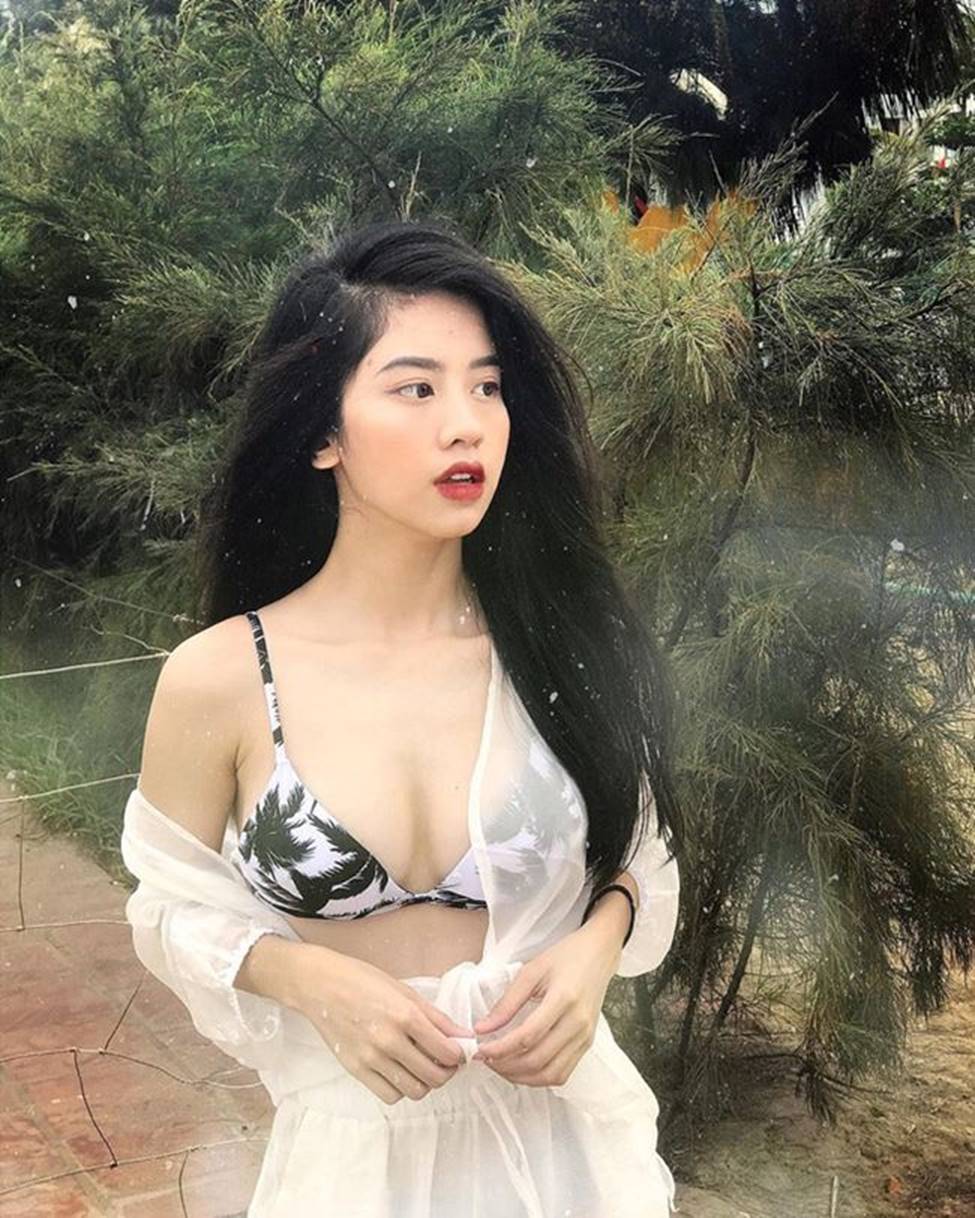 2 nàng nấm lùn hot nhất nhì Việt Nam mê khoe body với bikini, nội y bé xíu-12