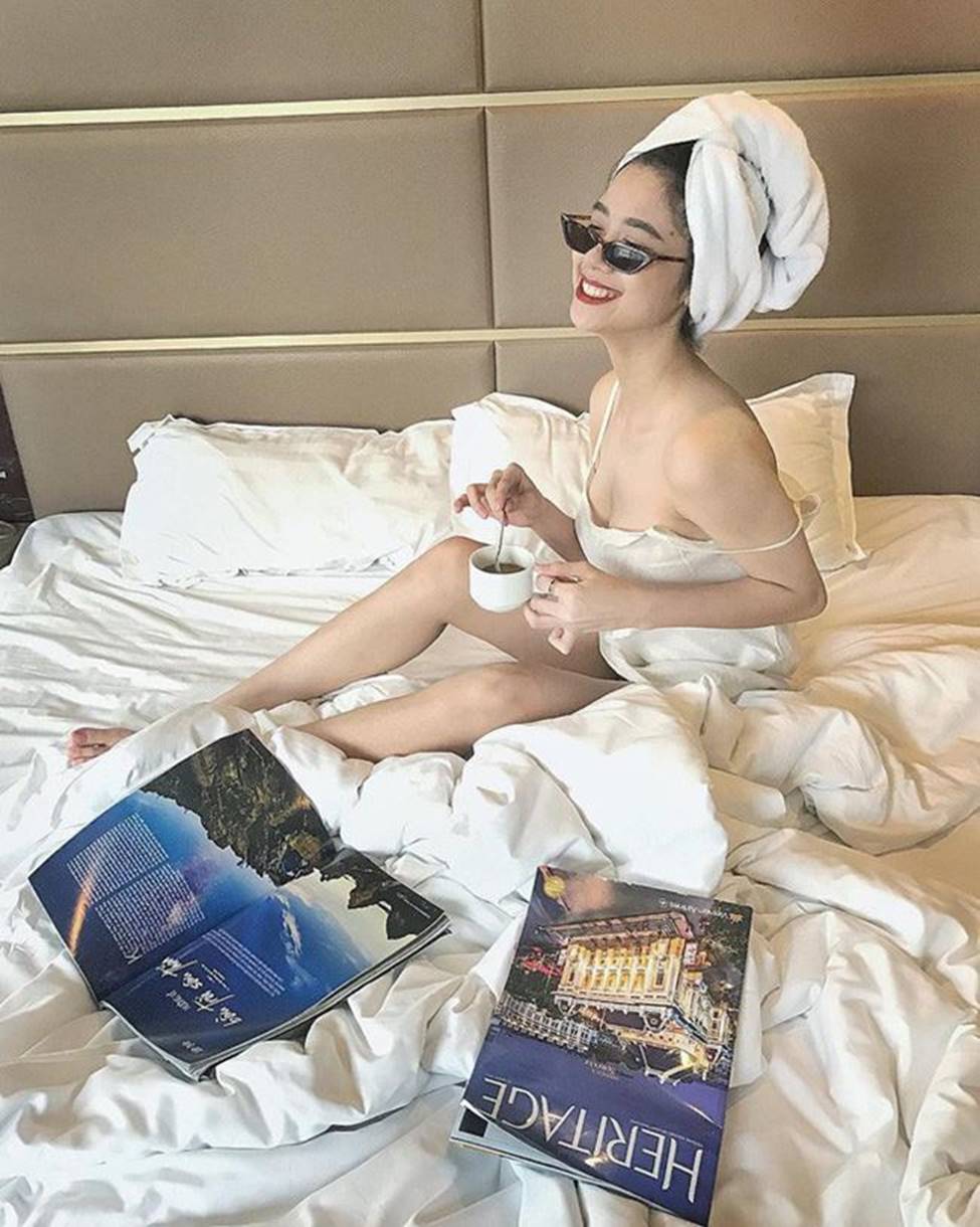 2 nàng nấm lùn hot nhất nhì Việt Nam mê khoe body với bikini, nội y bé xíu-8