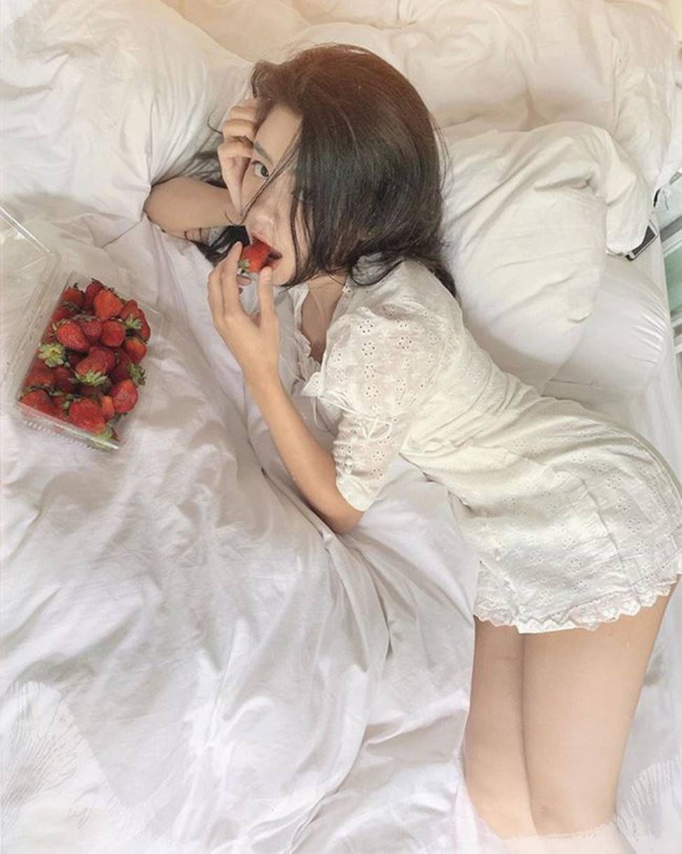 2 nàng nấm lùn hot nhất nhì Việt Nam mê khoe body với bikini, nội y bé xíu-9