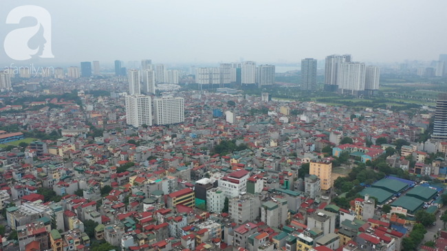 CẢNH BÁO: Chất lượng không khí ở Hà Nội đang ở mức rất xấu, người dân đối mặt với bụi dày đặc khi ra đường-1