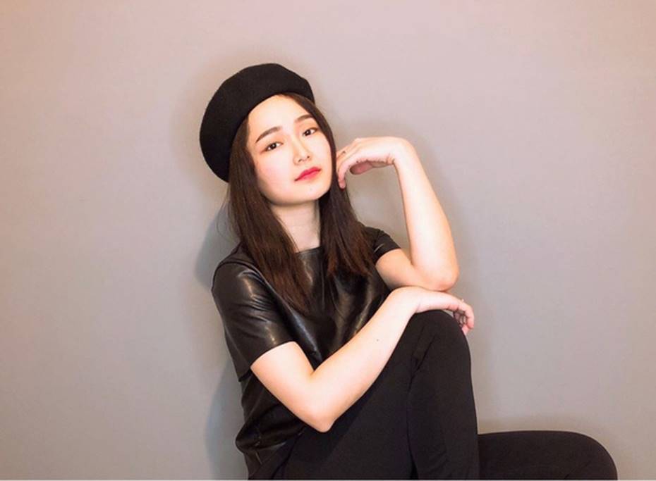 Nữ giáo viên tương lai gây sốt trên mạng bởi loạt hình siêu xinh, tìm hiểu kỹ hoá ra là diễn viên gắn bó với tuổi thơ của hàng triệu người-1