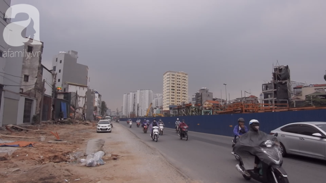 CẢNH BÁO: Chất lượng không khí ở Hà Nội đang ở mức rất xấu, người dân đối mặt với bụi dày đặc khi ra đường-7