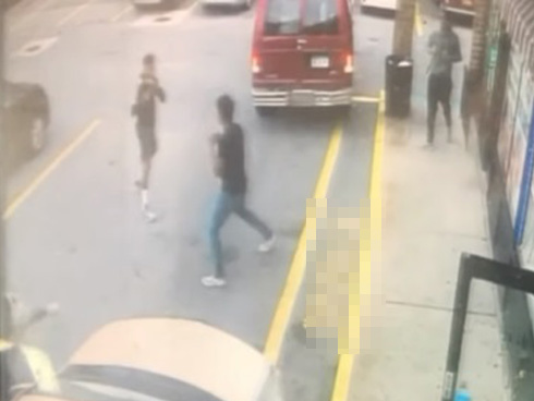 Hotgirl nổi tiếng Thái Lan được tìm thấy đã chết, camera giám sát ghi lại hình ảnh cô bị kéo lê vào thang máy trong tình trạng bất tỉnh-5