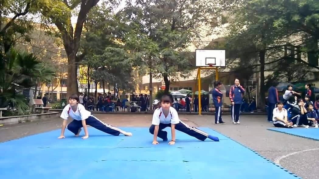 Ngó lơ thể dục, sinh viên trượt như sung rụng-3