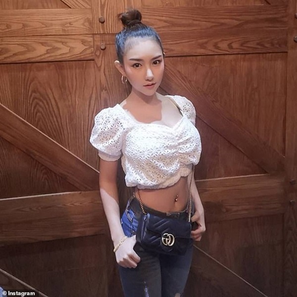 Hotgirl nổi tiếng Thái Lan được tìm thấy đã chết, camera giám sát ghi lại hình ảnh cô bị kéo lê vào thang máy trong tình trạng bất tỉnh-1