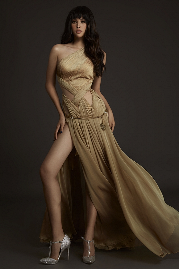 Sự lột xác đầy bất ngờ của Hoa hậu Tiểu Vy sau một năm đăng quang-7