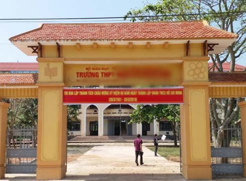 Hotgirl 8x mở cơ sở massage kích dục cho khách nam-2