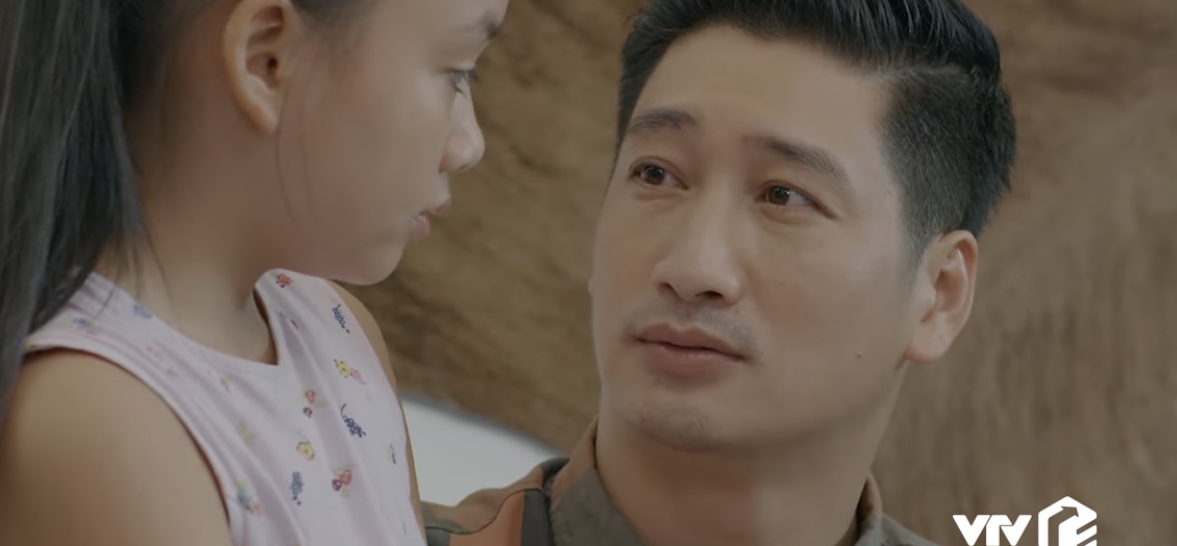 Hoa hồng trên ngực trái có biến: Fan hoang mang tột độ xem cảnh Thái tình tứ với vợ giữa đêm-4