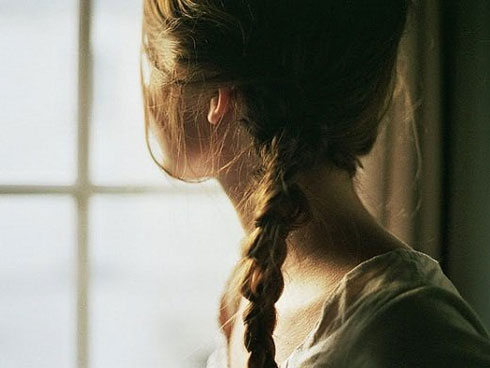 Mẹ chồng nằng nặc đòi tái hôn với trai trẻ 30, tôi đánh rơi cả mâm bát khi nhận ra là...-3