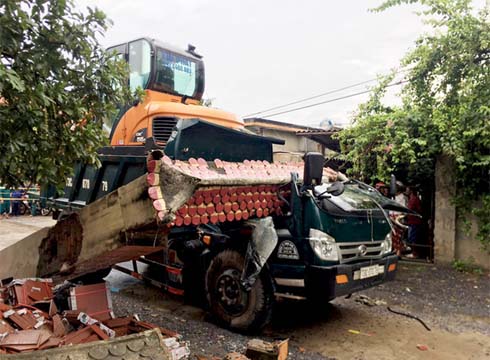 Vụ sập cổng trường mầm non ở Lào Cai: Tổng cộng có 6 học sinh thương vong-2