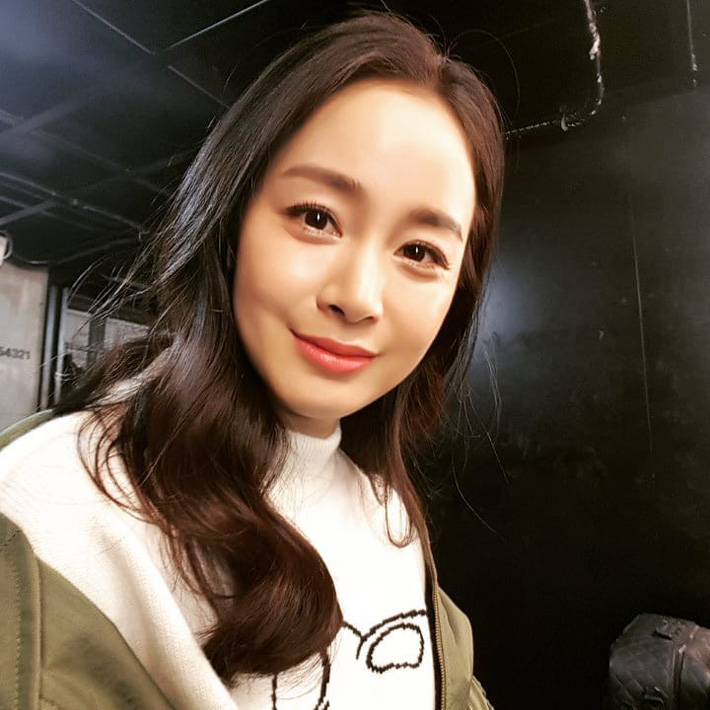 Kim Tae Hee chăm dưỡng da cầu kỳ, bảo sao đã U40 mà vẫn đẹp như nữ thần khiến Bi Rain mê tít-1