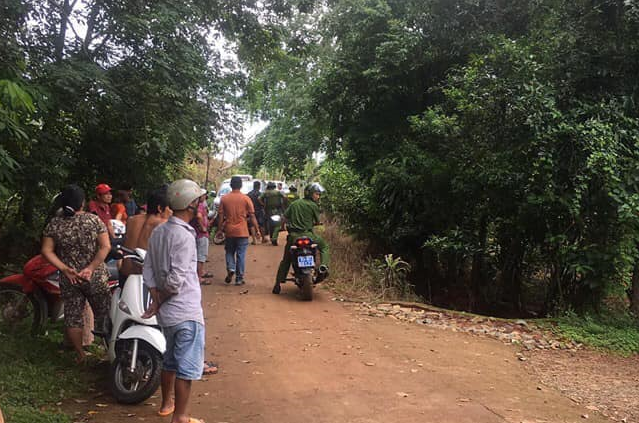 Án mạng kinh hoàng ở Bình Phước: Em ruột nghi dùng súng bắn liên tiếp vào vợ chồng anh trai khiến 2 người thương vong-1