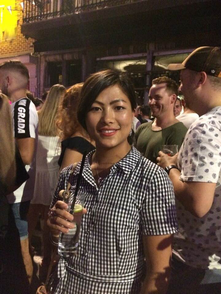 Cô gái H’mông nói tiếng Anh như gió hóa ra có mối thân tình với Công Phượng, chẳng những cùng sống ở Bỉ mà còn học chung lớp-2