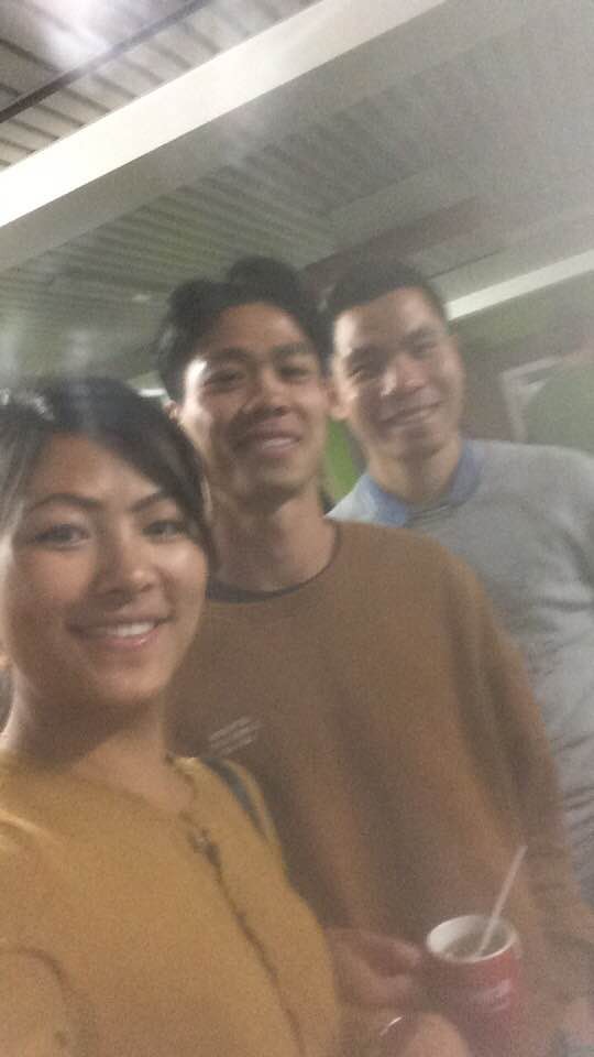 Cô gái H’mông nói tiếng Anh như gió hóa ra có mối thân tình với Công Phượng, chẳng những cùng sống ở Bỉ mà còn học chung lớp-4