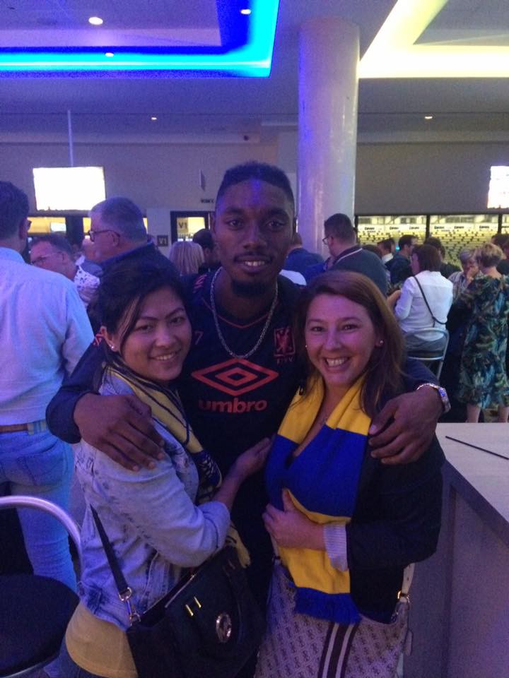 Cô gái H’mông nói tiếng Anh như gió hóa ra có mối thân tình với Công Phượng, chẳng những cùng sống ở Bỉ mà còn học chung lớp-6