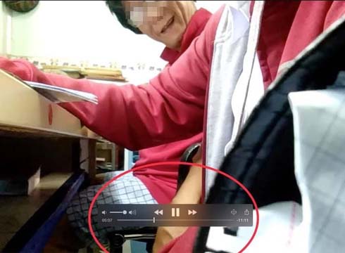 Thầy giáo 59 tuổi nựng vòng 1 nữ sinh lớp 9 trong lúc dạy học lĩnh án 3 năm tù-3