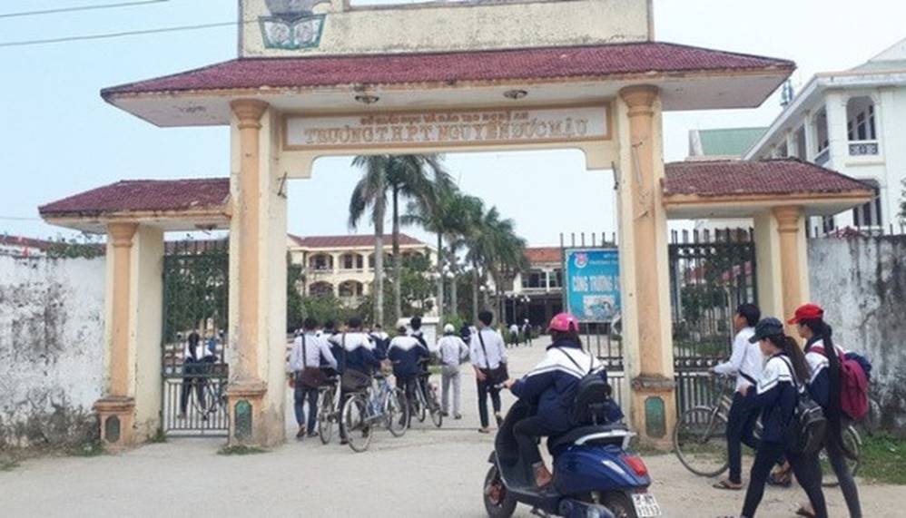 Xô xát trước lớp học, nam sinh phải khâu 30 mũi-1