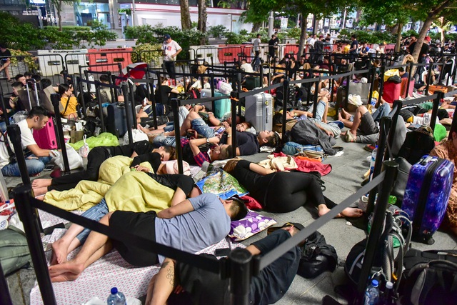 Những chiếc iPhone 11 chính hãng đầu tiên trên thế giới về tay người Việt Nam-2