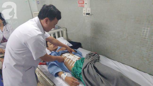 Mẹ ôm con út 6 tháng tuổi vào viện chăm con trai lớn bị tai nạn nguy kịch, bật khóc vì không còn tiền để cứu chữa-4