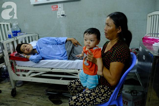 Mẹ ôm con út 6 tháng tuổi vào viện chăm con trai lớn bị tai nạn nguy kịch, bật khóc vì không còn tiền để cứu chữa-7