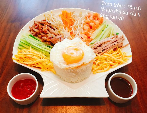 Mẹ chồng nấu cơm cữ cho con dâu cực đỉnh, chị em rần rần hỏi: Cô còn con trai không?-6