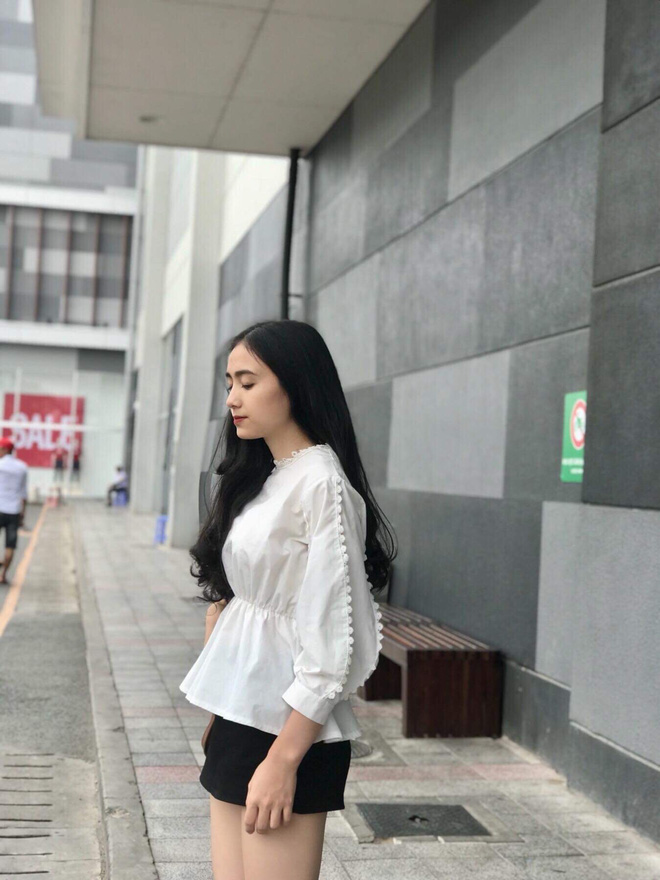 Chụp vội vài tấm lúc ra chơi, nữ sinh Học viện Hàng không gây xôn xao bởi vẻ ngoài cực kỳ trong trẻo, xem đến tấm ảnh học Quân sự càng xuất sắc hơn-22