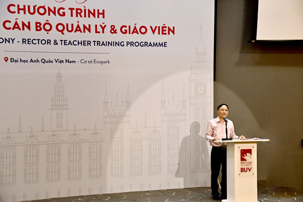 Bồi dưỡng kiến thức cho 500 cán bộ quản lý và giáo viên THPT Hà Nội-2