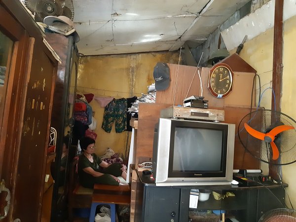 Vợ chồng 33 năm sống trên nóc nhà vệ sinh ở phố cổ: Tôi chạy mất dép đêm tân hôn”-7