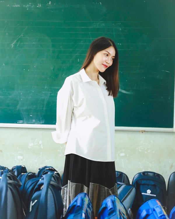 Mang cả núi đồ đi du lịch, Lan Khuê đích thị là bà bầu sành điệu nhất Vbiz-12