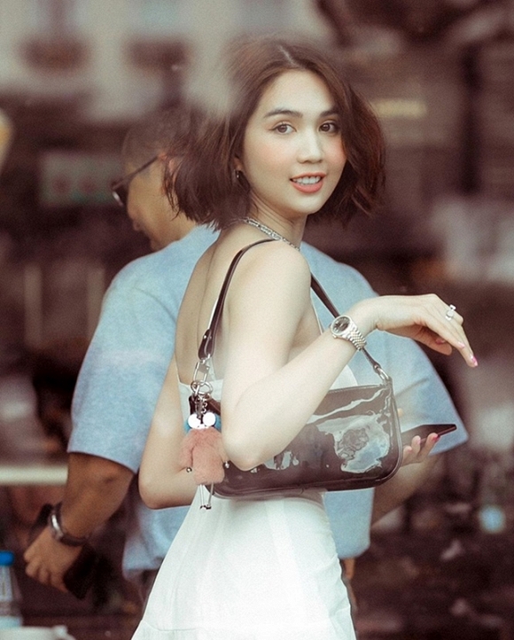 Nhân chi sơ, tính cà khịa nhưng nên chừa Ngọc Trinh ra!-1