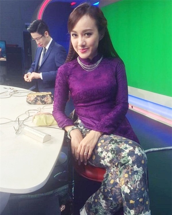 Sự thật ít ai ngờ sau khung hình lung linh của các BTV trên truyền hình-3