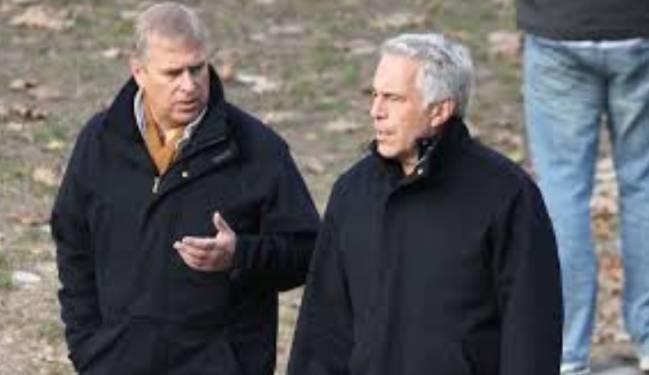 Nữ hoàng Anh điêu đứng khi con trai bị cáo buộc lạm dụng tình dục thiếu nữ 17 tuổi, thêm một vụ bê bối chưa từng có-4