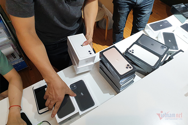iPhone 11 xách tay về Việt Nam giá rẻ, cháy hàng ngay trong đêm-1
