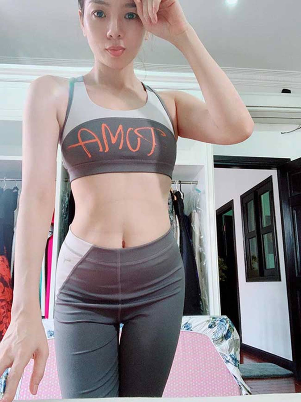 U40 Lệ Quyên tự tin không cần ngủ, chẳng cần thở vẫn có eo 58cm-10